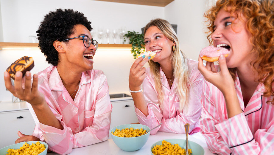 A group of friends eating breakfast